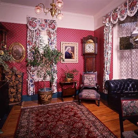 Humboldt House Bed & Breakfast-3