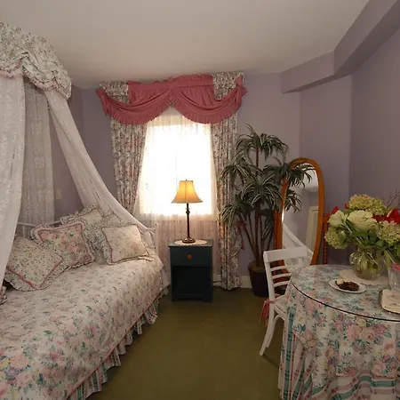 Humboldt House Bed & Breakfast-2